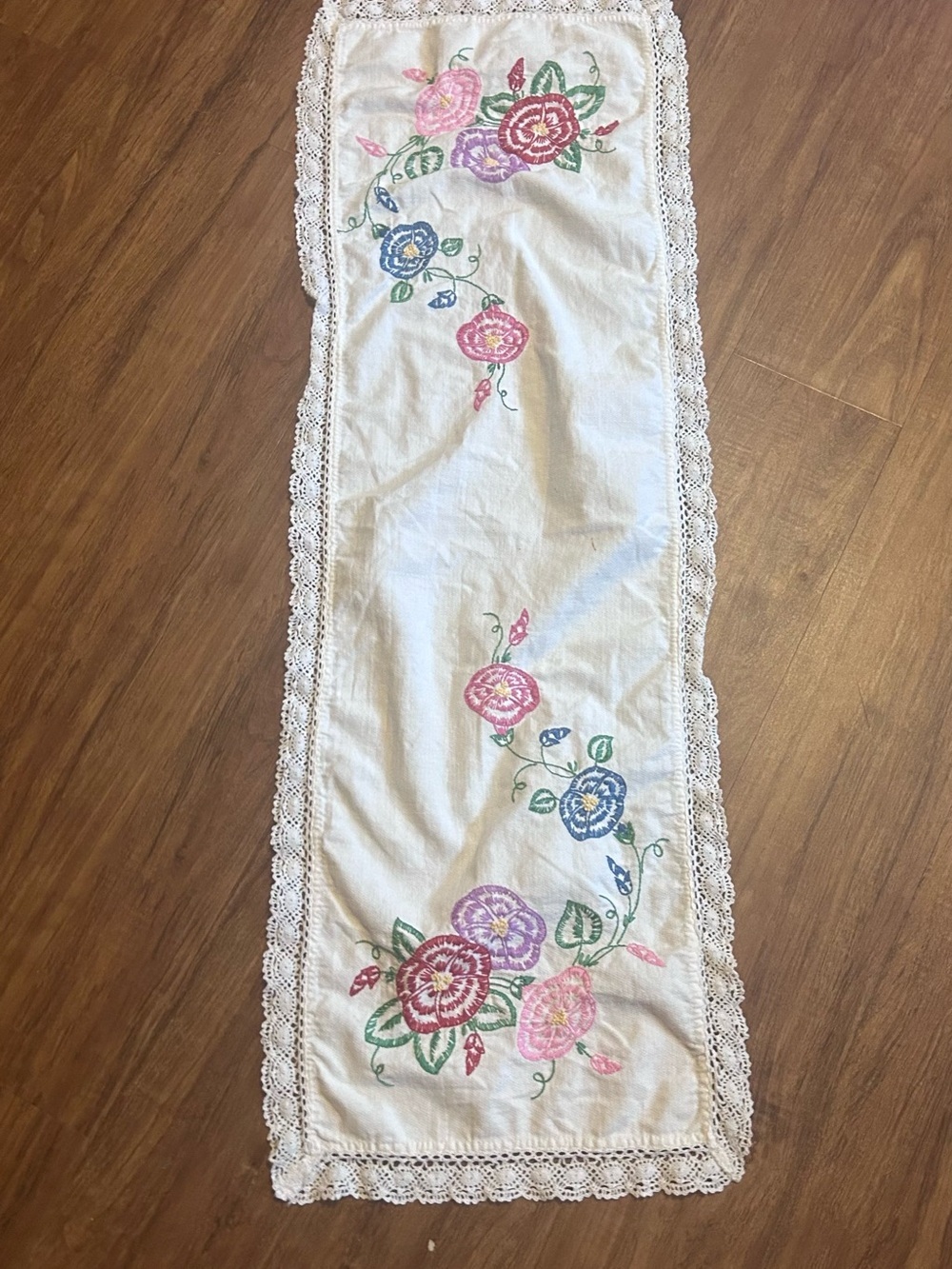 Vintage Floral Embroidered Table Runner in Cream, Pink, Blue, Green - Picture 6 of 7